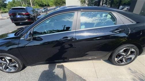 2022 Hyundai ELANTRA HEV Limited