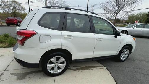 2016 Subaru Forester 2.5i