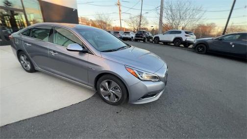 2017 Hyundai SONATA Hybrid Limited