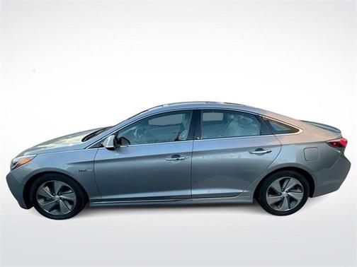 2017 Hyundai SONATA Hybrid Limited