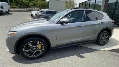 2018 Alfa Romeo Stelvio Base