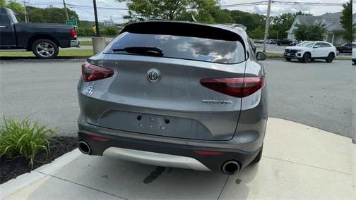 2018 Alfa Romeo Stelvio Base