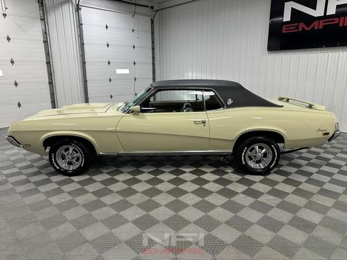 1969 Mercury Cougar XR7