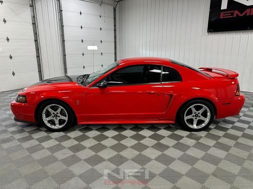 2001 Ford Mustang SVT Cobra