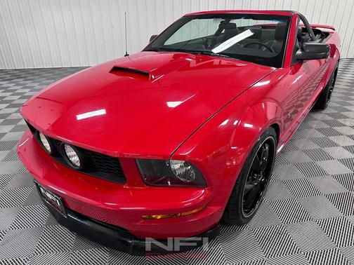 Red 2006 Ford Mustang GT Premium