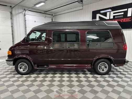 2002 Dodge Ram 1500 Van