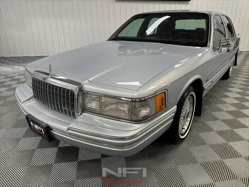1994 Lincoln Town Car Signature