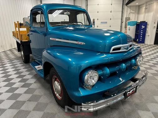 1951 Ford F2 Dump Truck