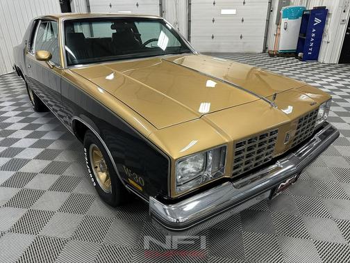 1979 Oldsmobile Cutlass Calais Hurst/Olds W-30 Special Edition
