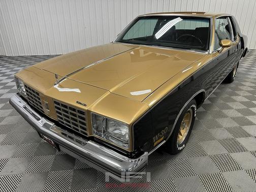 1979 Oldsmobile Cutlass Calais Hurst/Olds W-30 Special Edition
