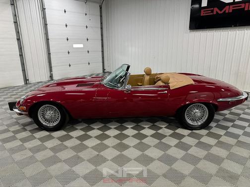 1974 Jaguar XKE Base