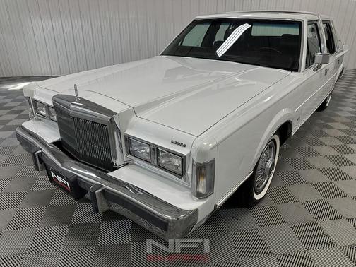 1988 Lincoln Town Car Signature