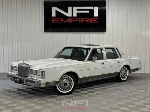 1988 Lincoln Town Car Signature