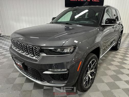 2023 Jeep Grand Cherokee Summit