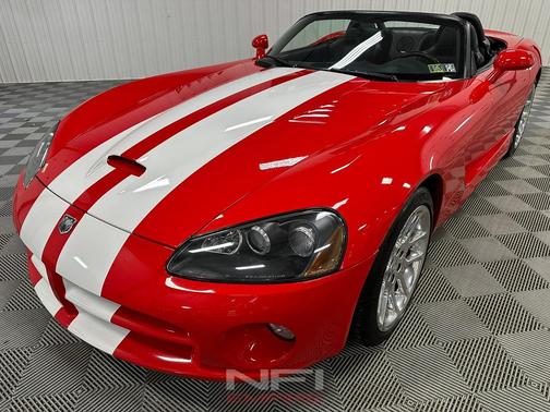 2004 Dodge Viper SRT10