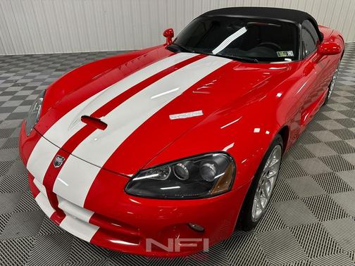 2004 Dodge Viper SRT10