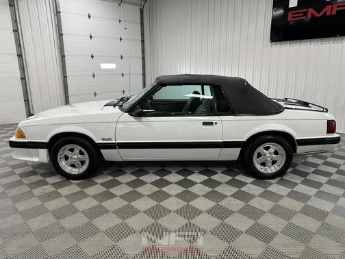 1987 Ford Mustang LX