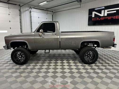 1984 Chevrolet Pickup Truck Base