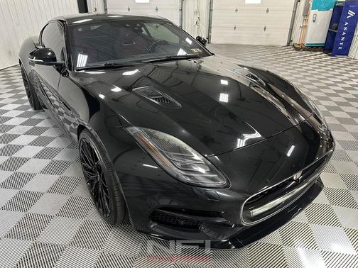 2018 Jaguar F-TYPE R