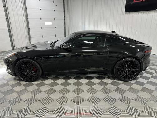 2018 Jaguar F-TYPE R