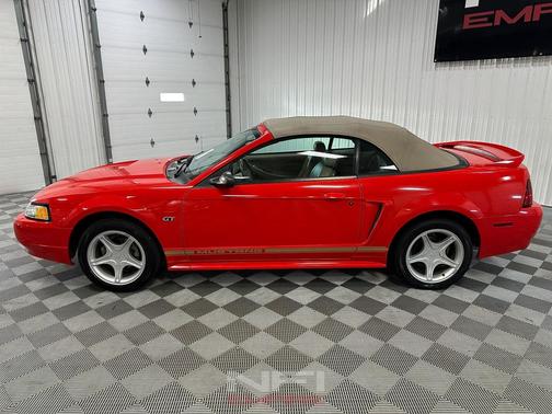 2000 Ford Mustang GT