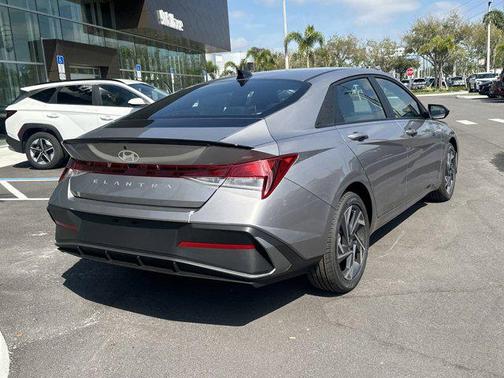 2025 Hyundai ELANTRA Sport