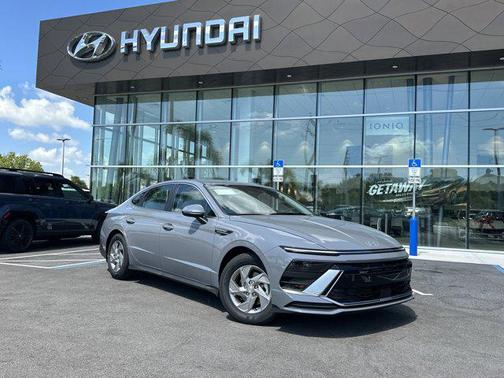 2025 Hyundai SONATA SE