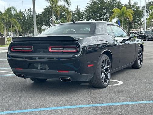 2022 Dodge Challenger SXT