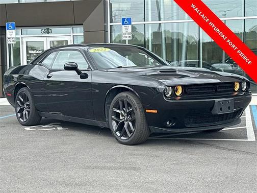 2022 Dodge Challenger SXT