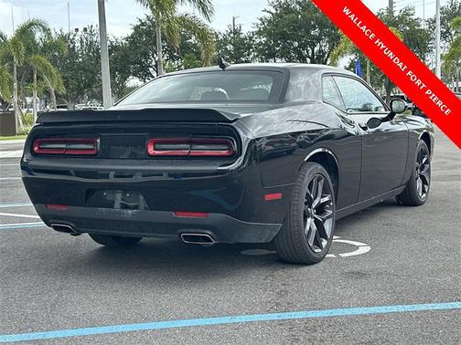 2022 Dodge Challenger SXT