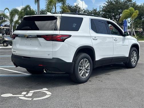 2022 Chevrolet Traverse LT Cloth
