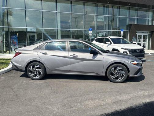 2025 Hyundai ELANTRA Sport