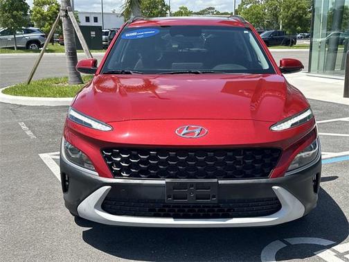 2022 Hyundai KONA SEL