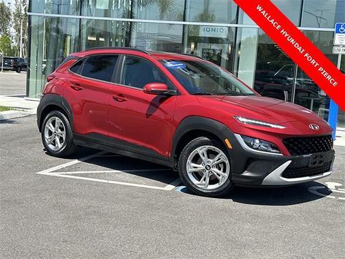 2022 Hyundai KONA SEL