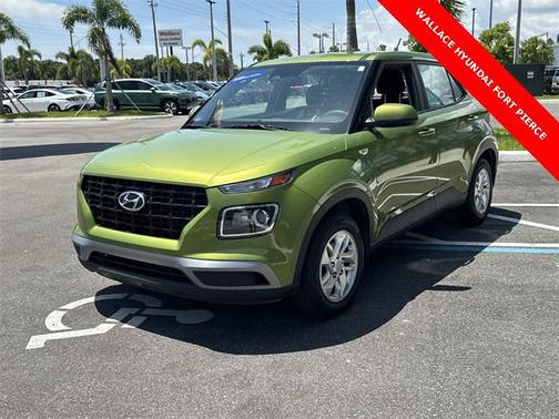 2023 Hyundai VENUE SE
