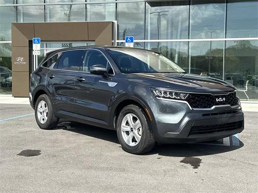 2022 Kia Sorento LX