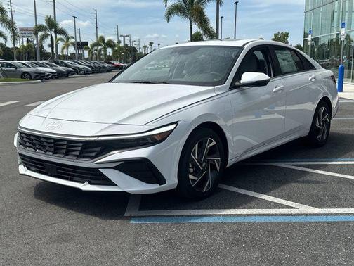 2025 Hyundai ELANTRA Limited