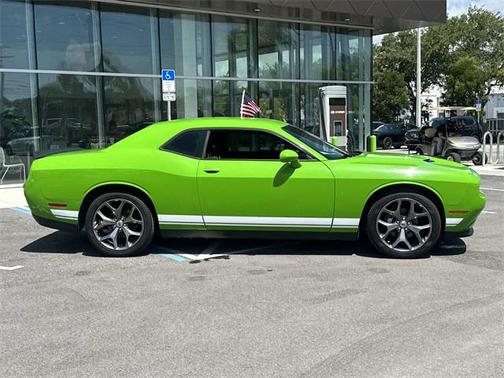 2017 Dodge Challenger SXT