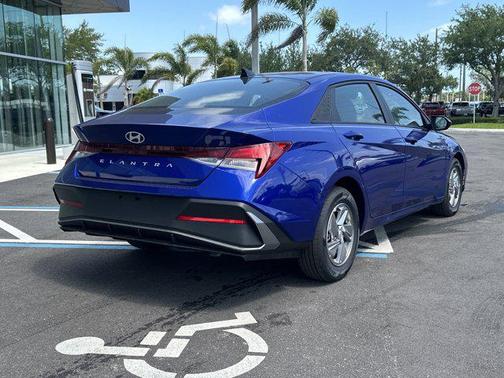 2025 Hyundai ELANTRA HEV Blue