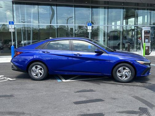 2025 Hyundai ELANTRA HEV Blue
