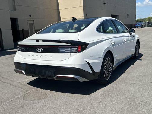 2025 Hyundai SONATA Hybrid Limited