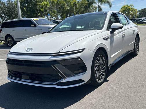 2025 Hyundai SONATA Hybrid Limited