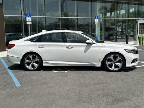 2020 Honda Accord Touring 2.0T