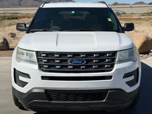Oxford White 2017 Ford Explorer Base