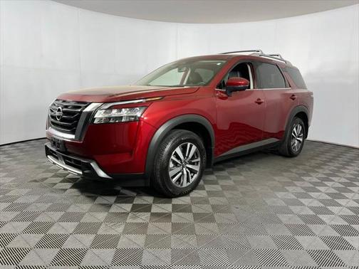 2024 Nissan Pathfinder SL FWD