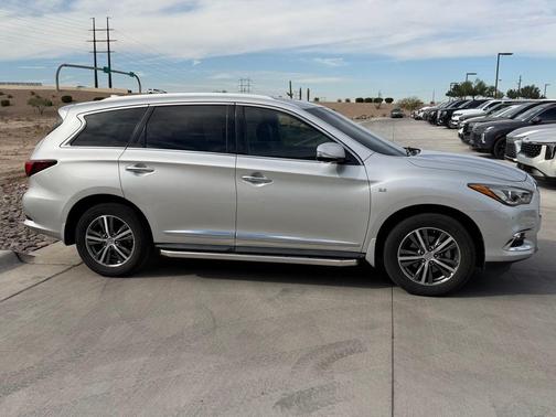 2017 INFINITI QX60 Base