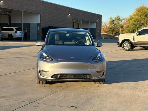 2024 Tesla Model Y Long Range Dual Motor All-Wheel Drive