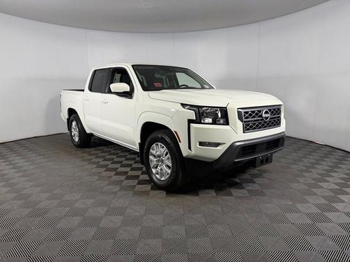 Glacier White 2023 Nissan Frontier SV