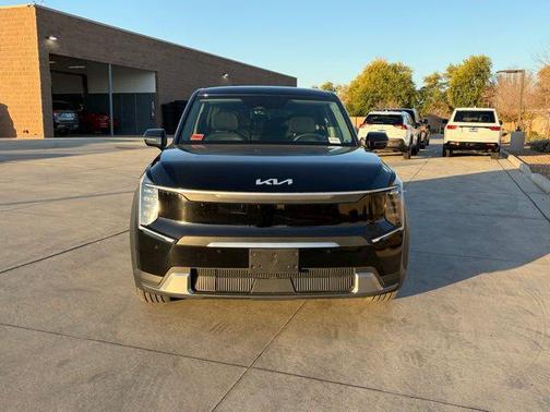 2024 Kia EV9 Light Short Range