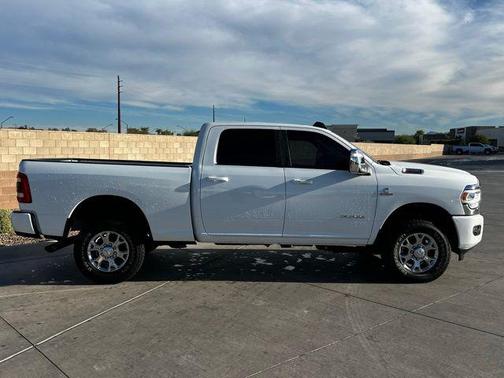 2024 RAM 2500 Laramie Crew Cab 4x4 6'4' Box
